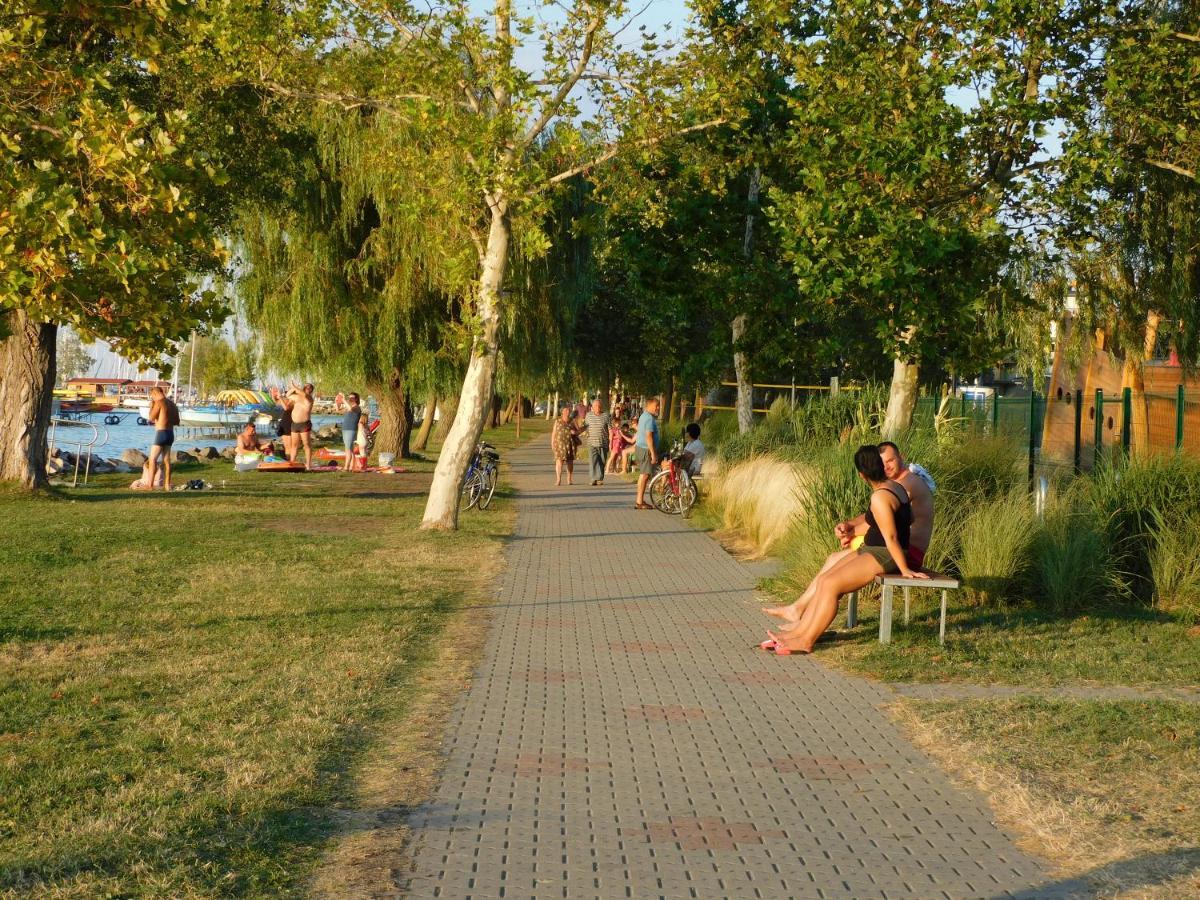 Ferienwohnung Katamaran Siófok Exterior foto